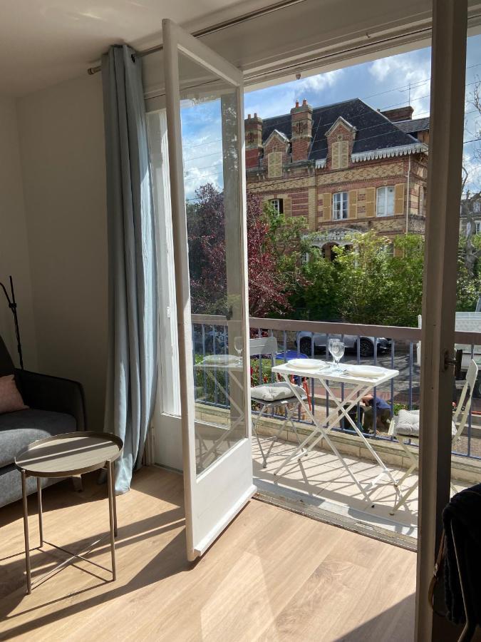 Jade, Studio Au Coeur De La Ville 滨海维莱 外观 照片